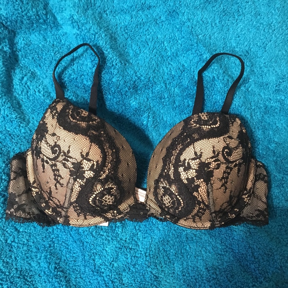 Size 34B Victoria’s Secret push up bra